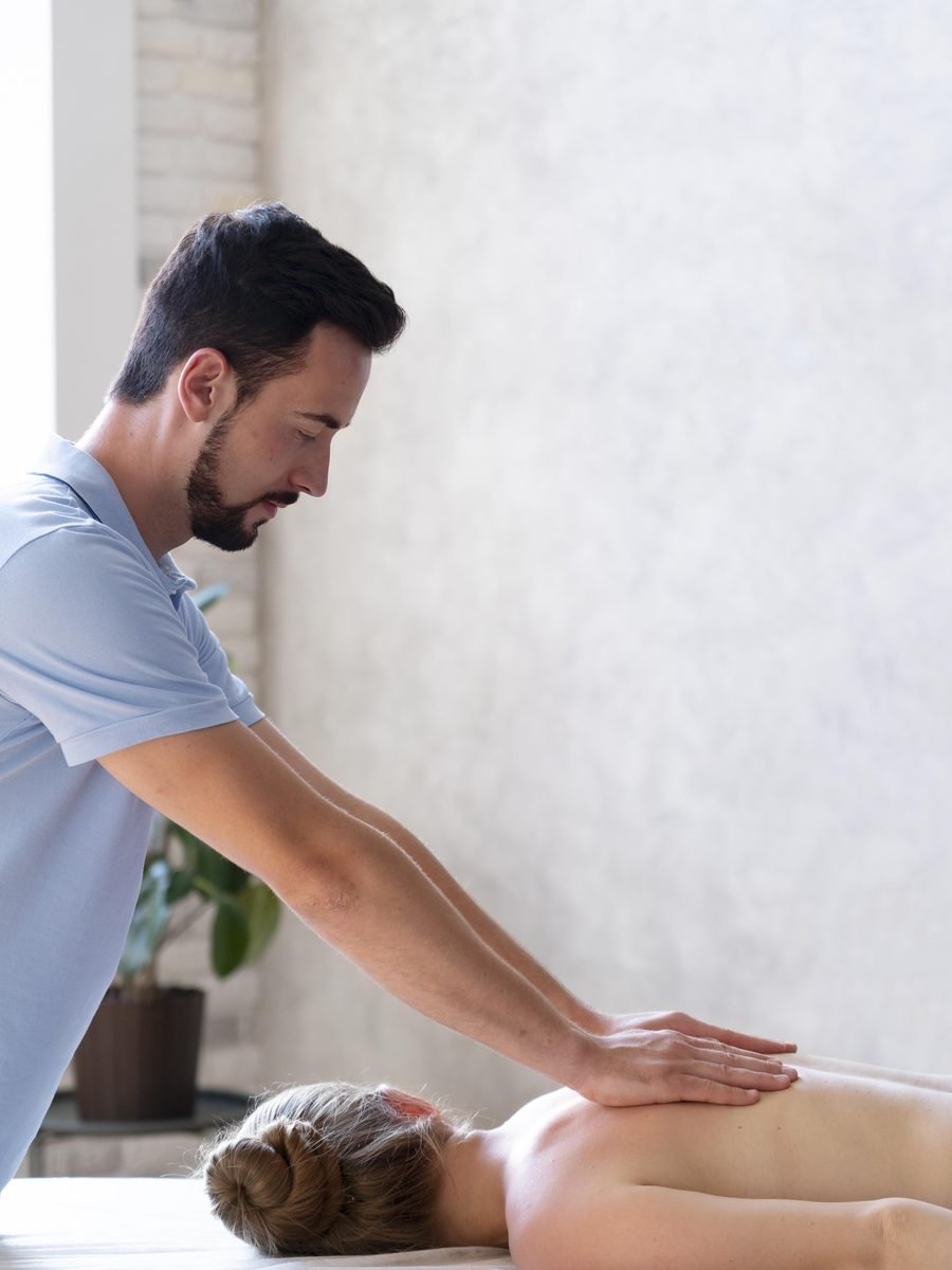 Afspændingsmassage i København – blid, beroligende massagebehandling hos Kropsro
