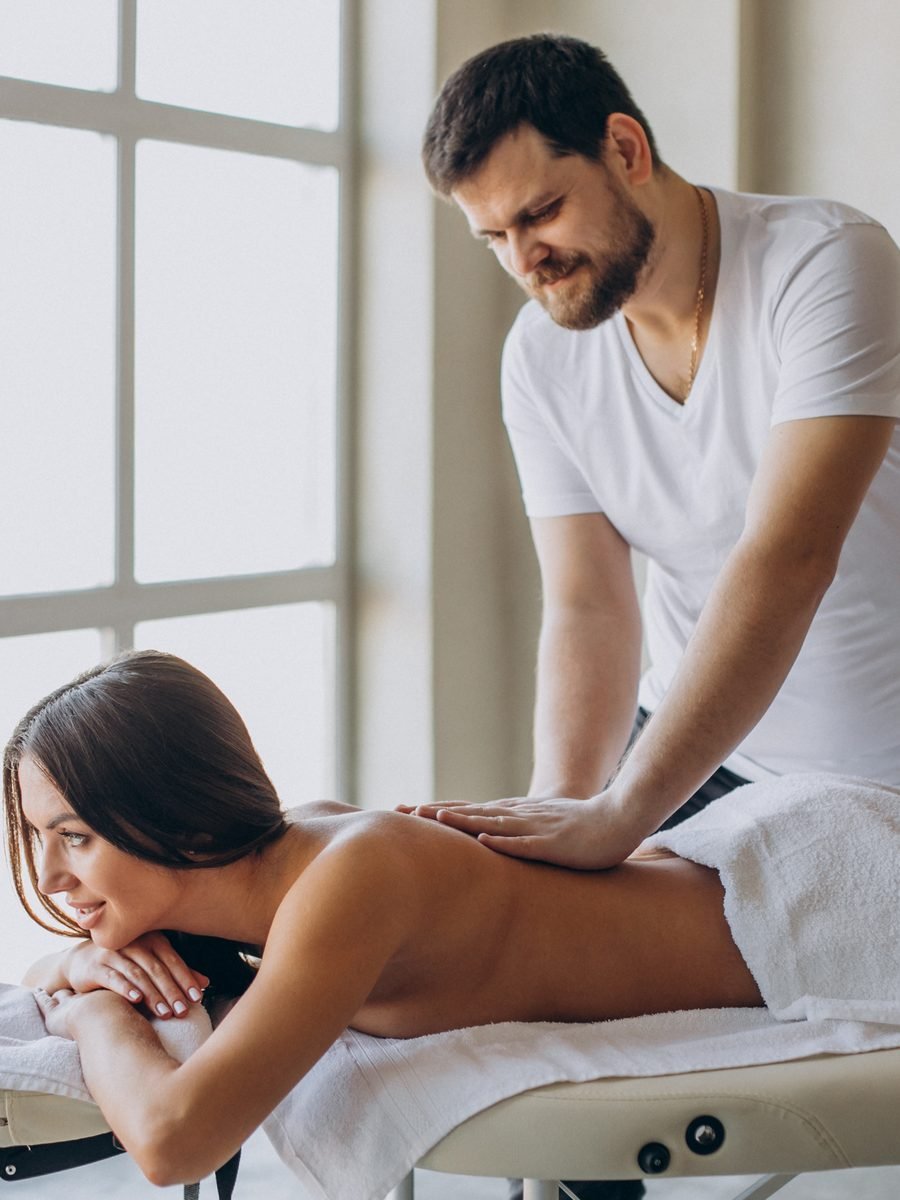 Massagebehandling hos Kropsro – professionel hjemmemassage i København